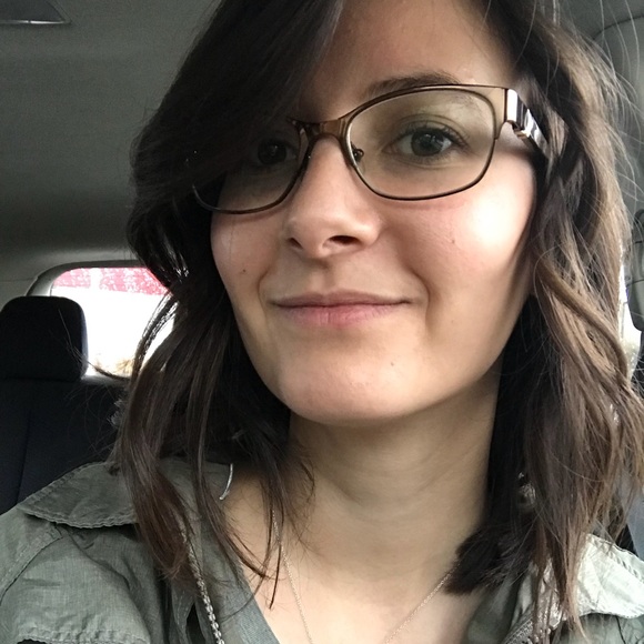 Meet your Posher, Anna - Picture 1 of 1